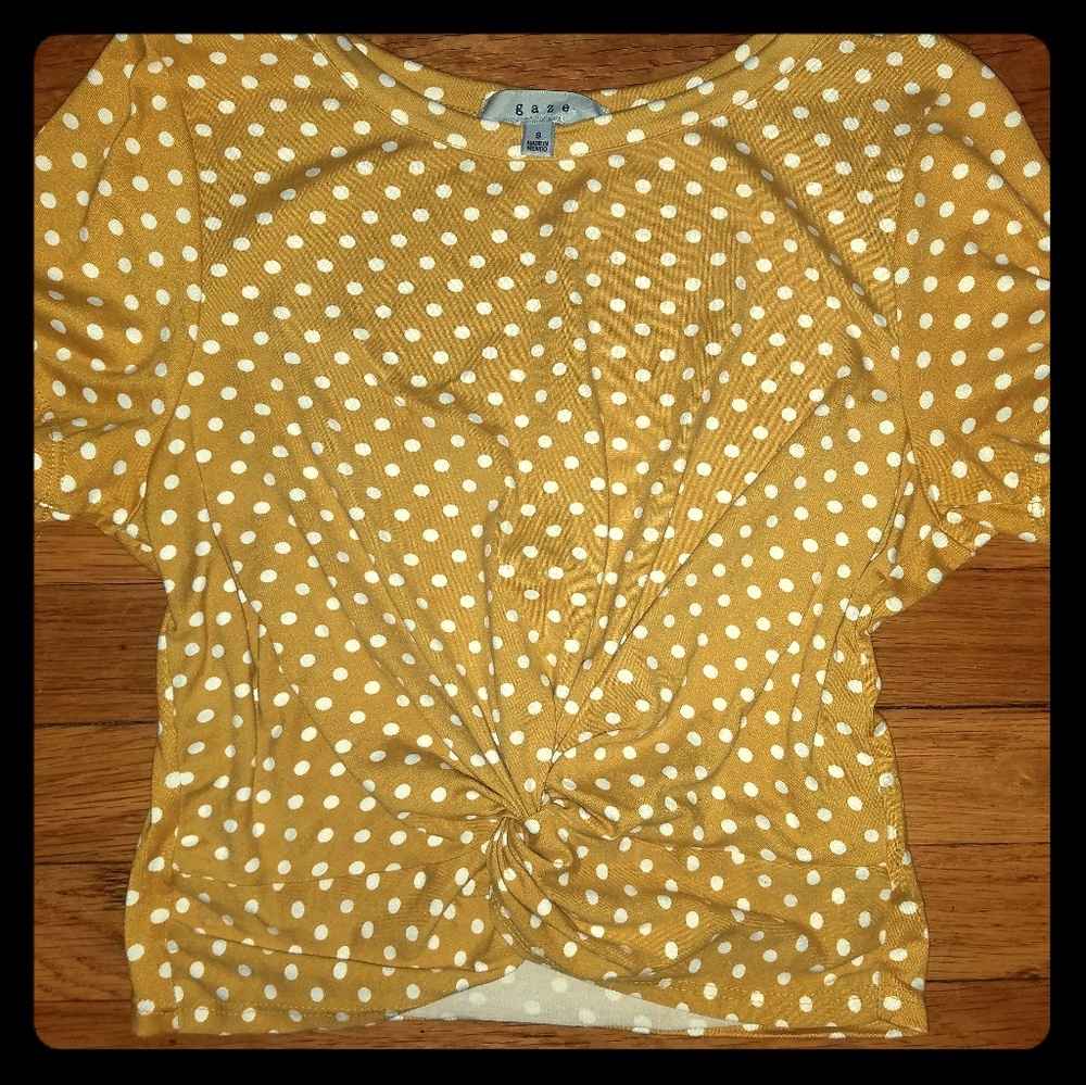 Yellow polka dot knotted crop top